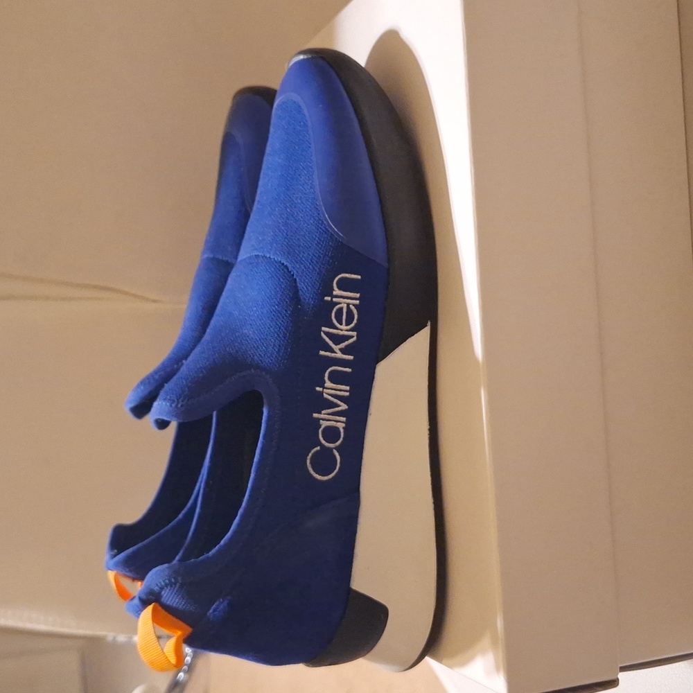 Women's Calvin Klein knit and suede shoe